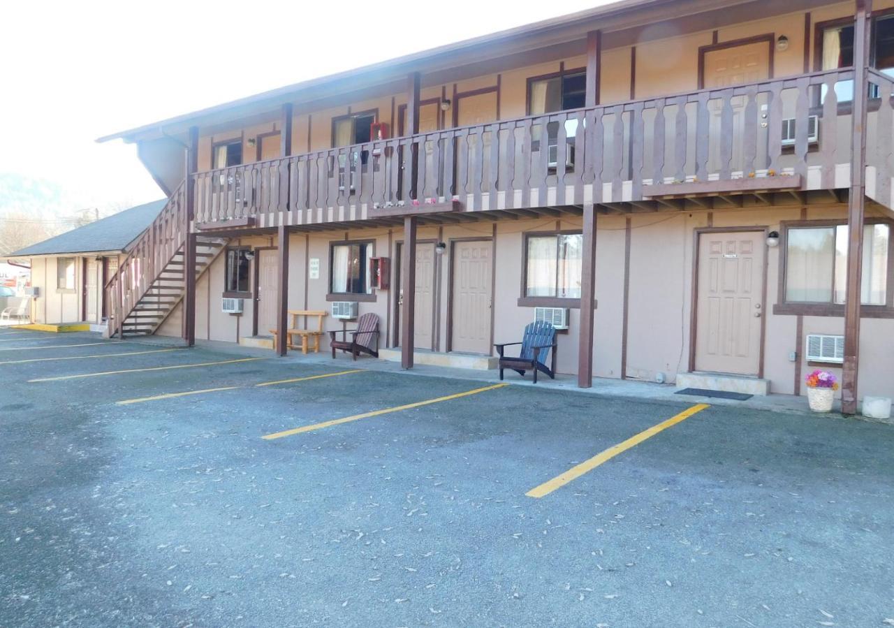 Packwood Inn Exterior photo